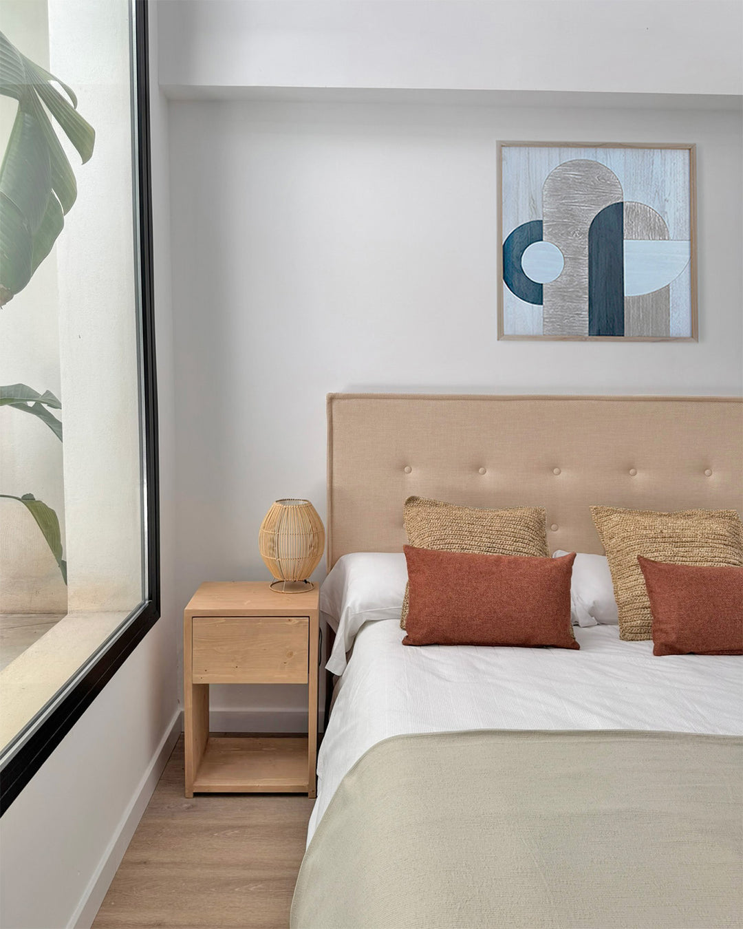 Breda headboard