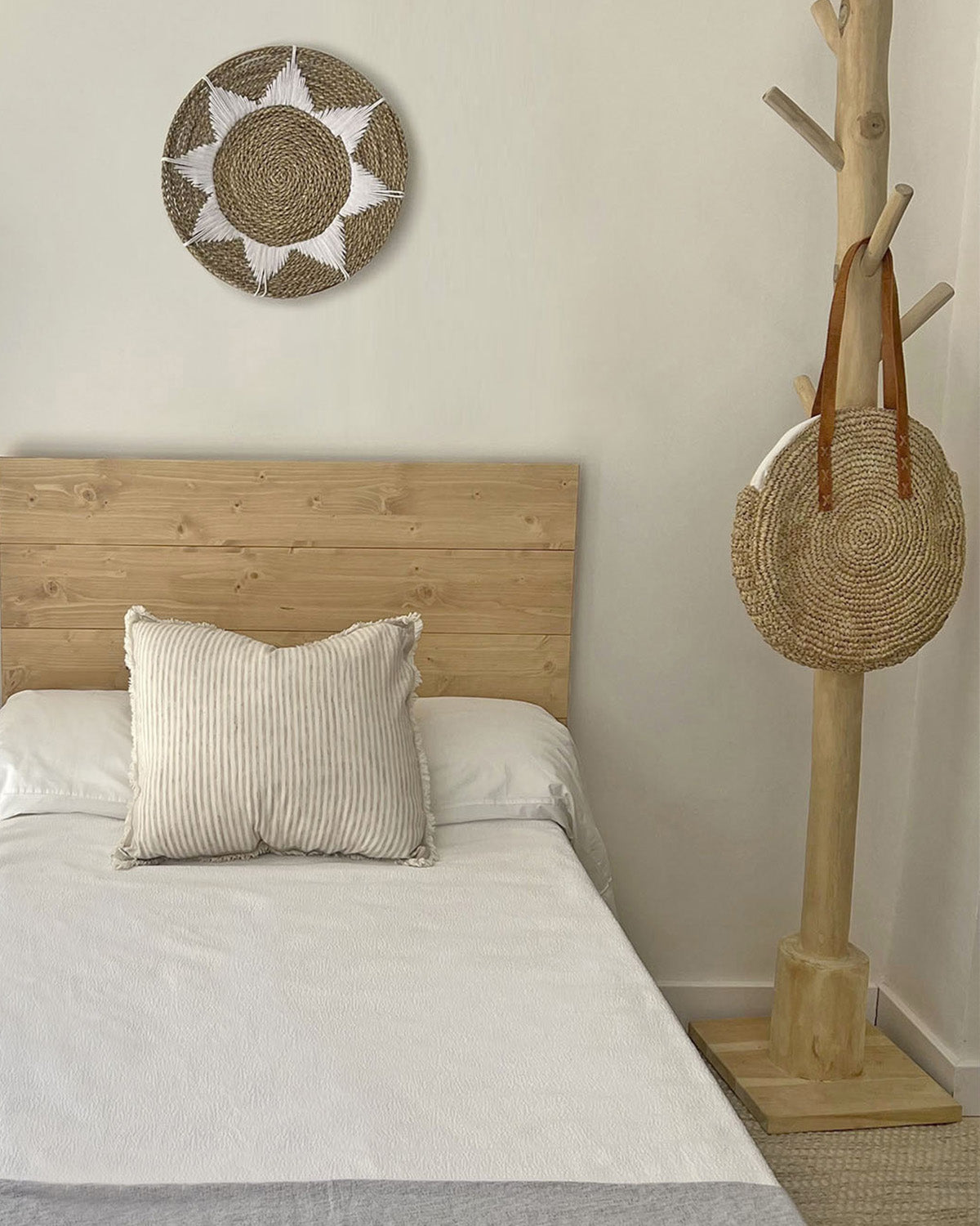 Garos headboard