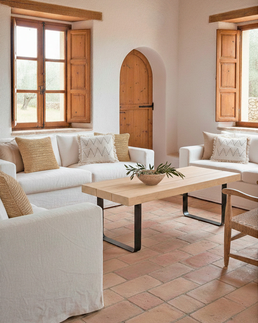 Liora coffee table