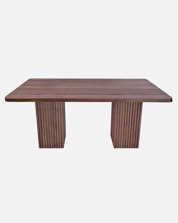 Lagoa dining table
