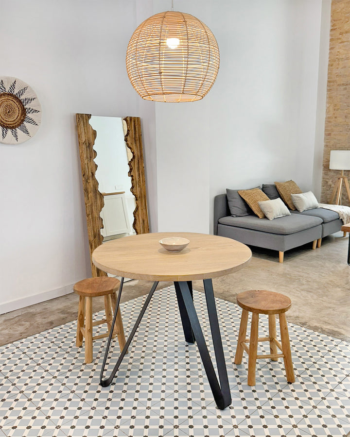 Talua dining table