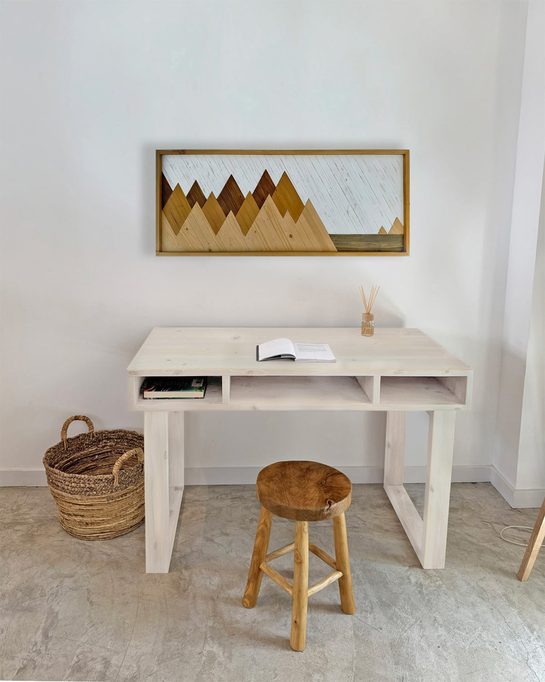 Nelva Desk