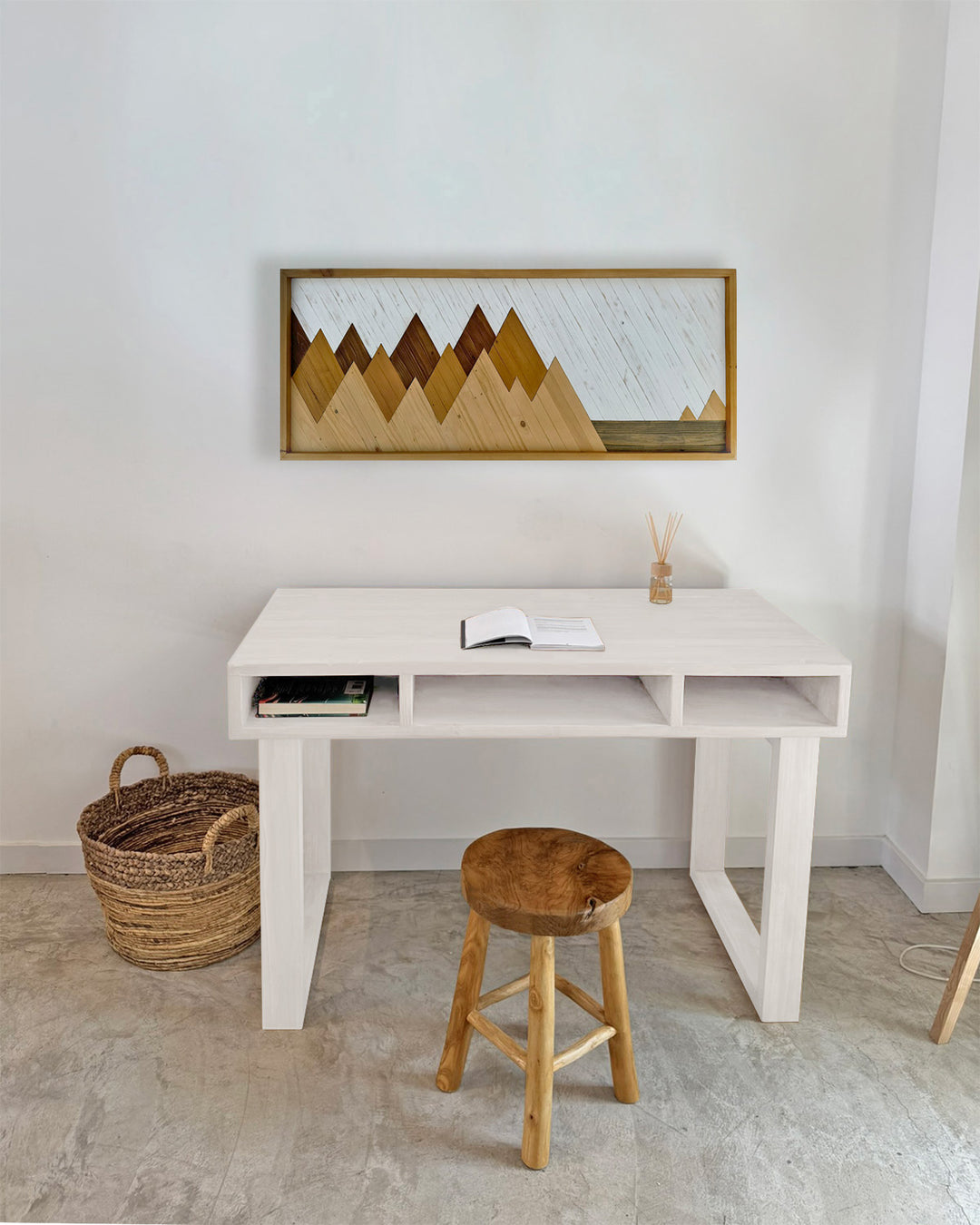 Nelva Desk