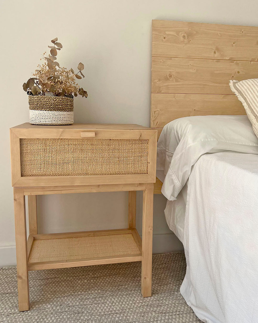 Mesita de noche Natay Rafia natural