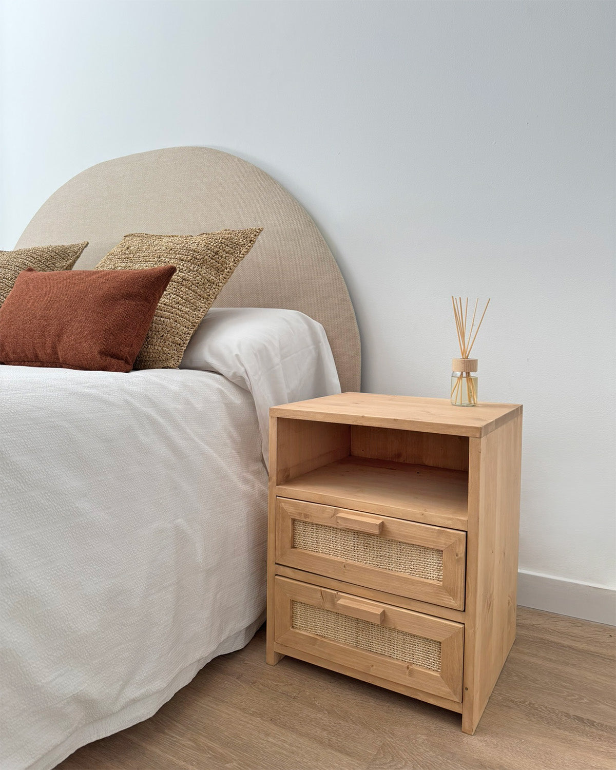 Mesita de noche Raf 2 cajones