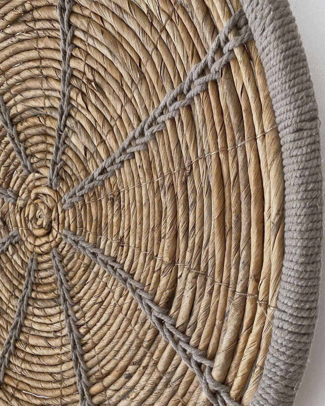 Arnaud Mole Decorative Plate