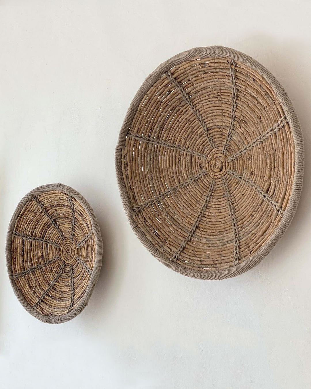 Arnaud Mole Decorative Plate